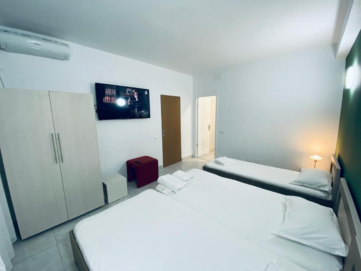 Residenza Di Carbasinni Boekarest Buitenkant foto
