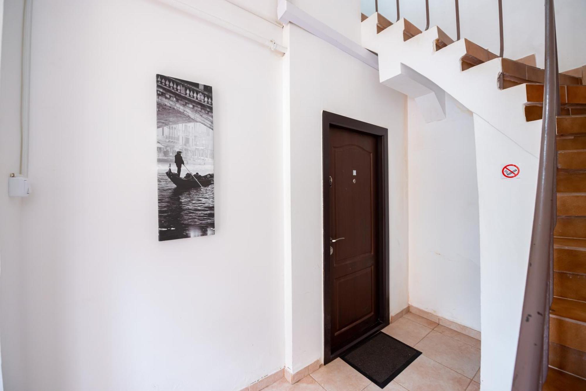 Residenza Di Carbasinni Boekarest Buitenkant foto